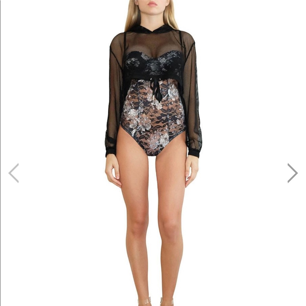 LACE BODY FLOWER ๐บ - Picture 5 of 5